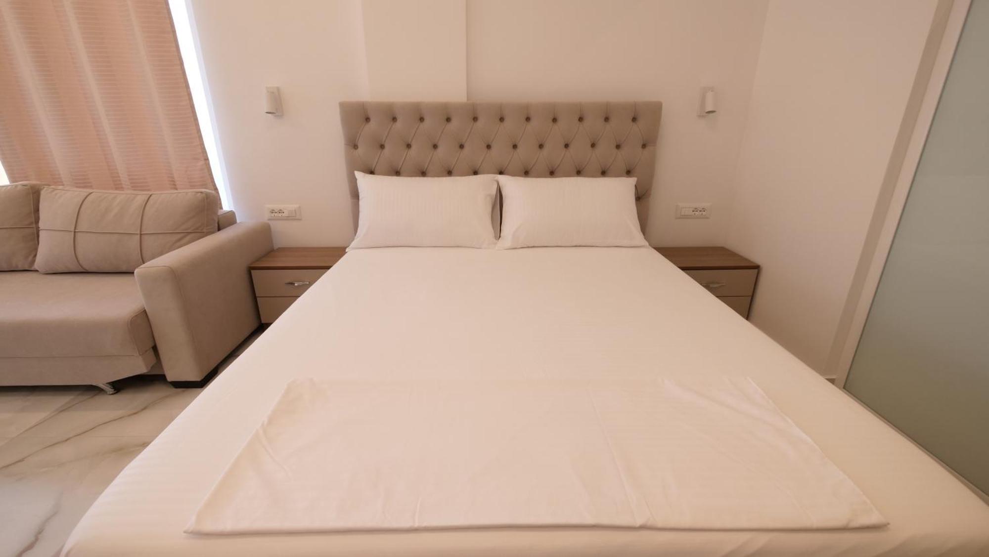 Blue Mare Apartments Saranda Dış mekan fotoğraf