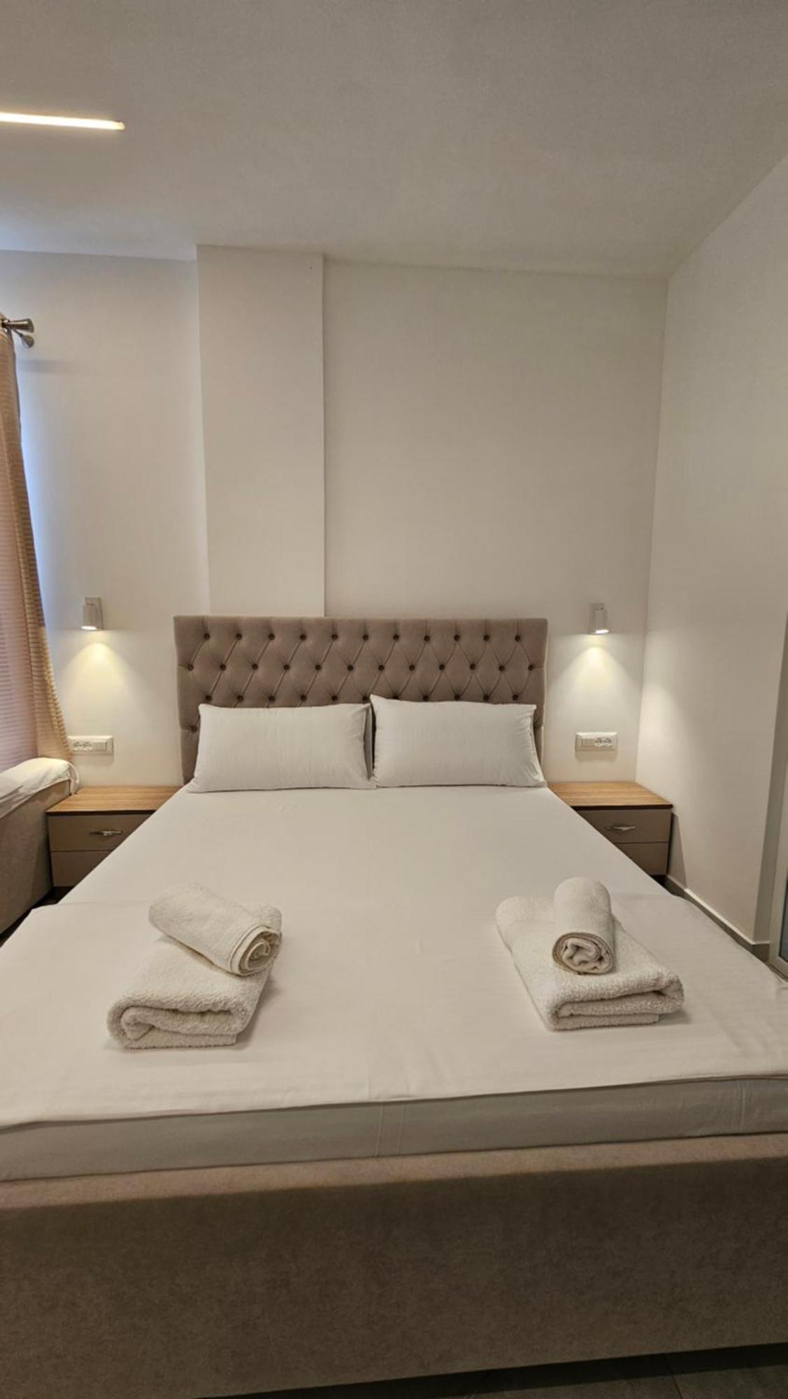 Blue Mare Apartments Saranda Dış mekan fotoğraf